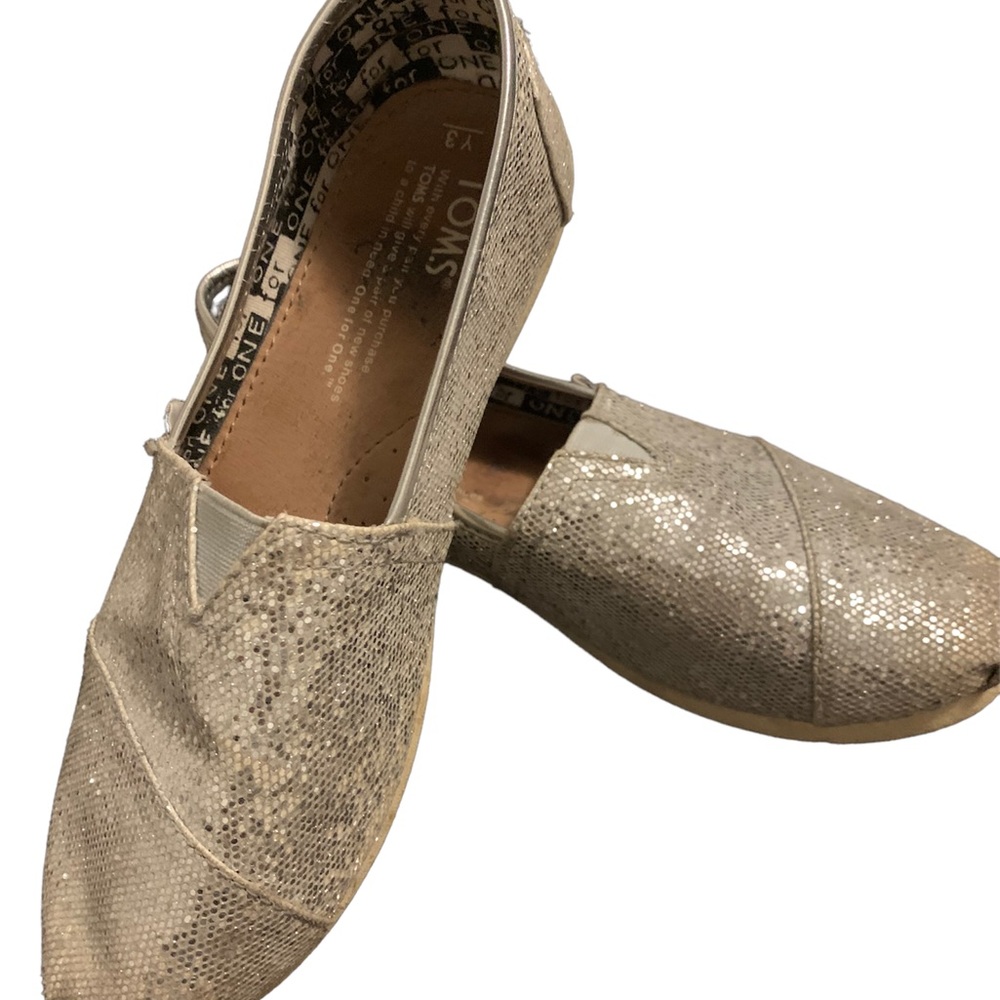 Girls silver glitter shoe